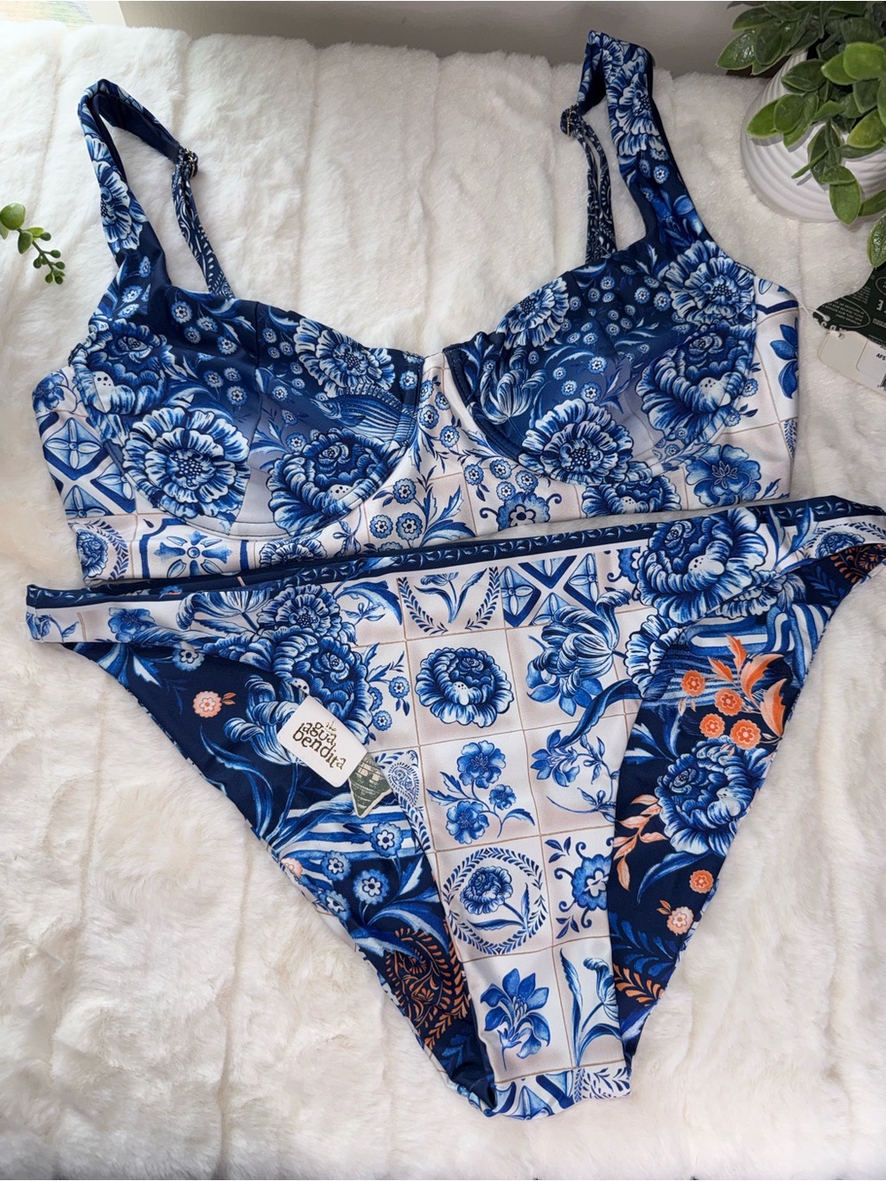 NWT -Agua Bendita Balena Azure Blue and White Floral Tile-Print Set- Size 3XL